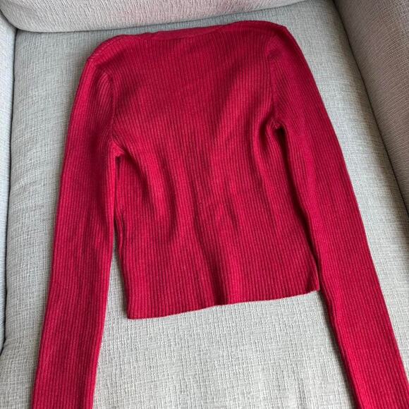 Red ribbed cardigan with cut out - Picture 4 of 5